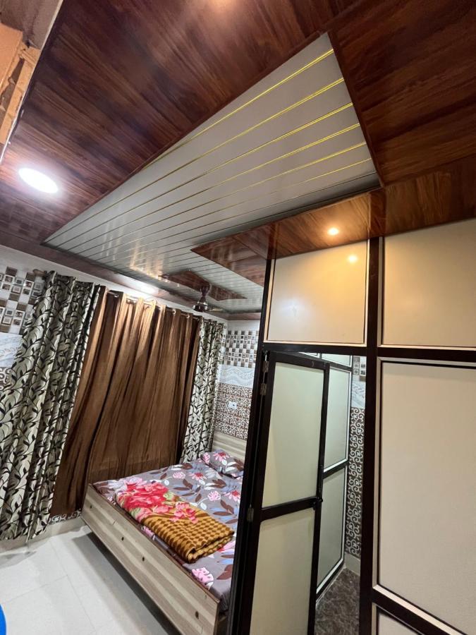 Dream Land Hotel Jammu Esterno foto