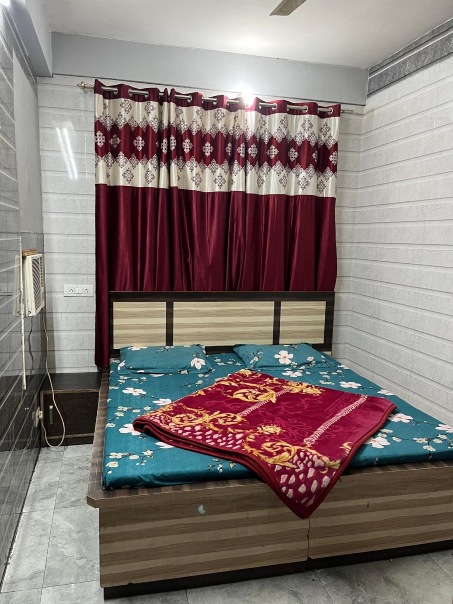 Dream Land Hotel Jammu Esterno foto